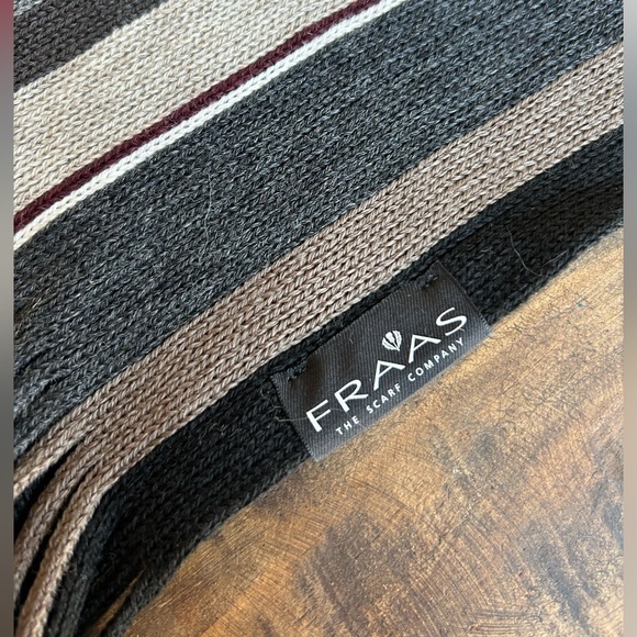 Fraas 100% wool scarf - Picture 3 of 4